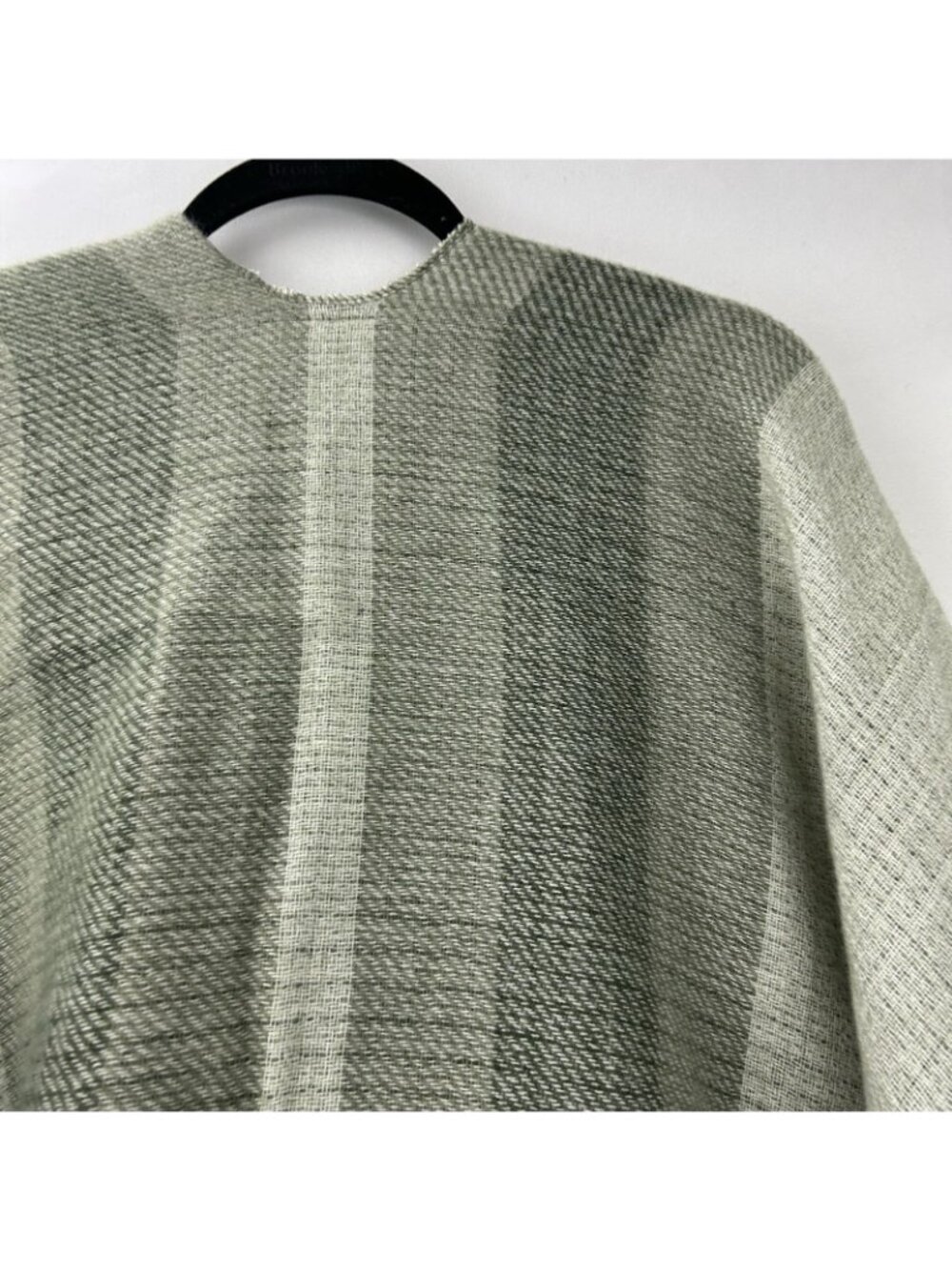 Woolrich Plaid Reversible Cozy Blanket Wrap Green One Size OS NWT - Picture 5 of 7